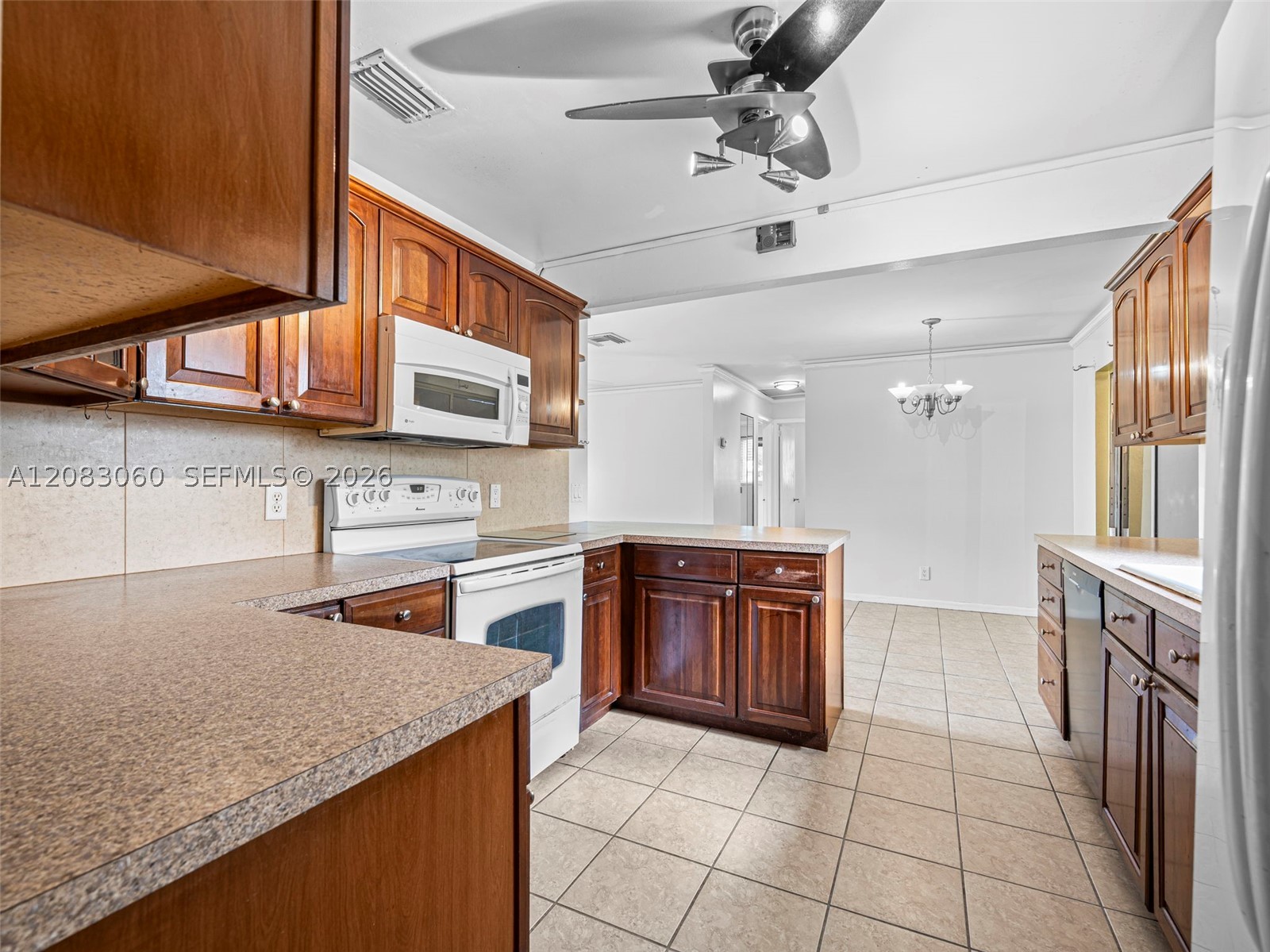 3180 Carol Ave, Palm Springs FL 33461