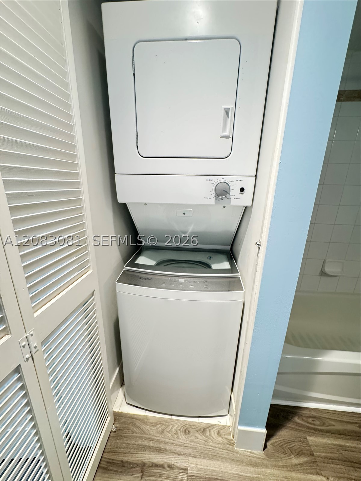 1200 Brickell Bay Dr #3206, Miami FL 33131