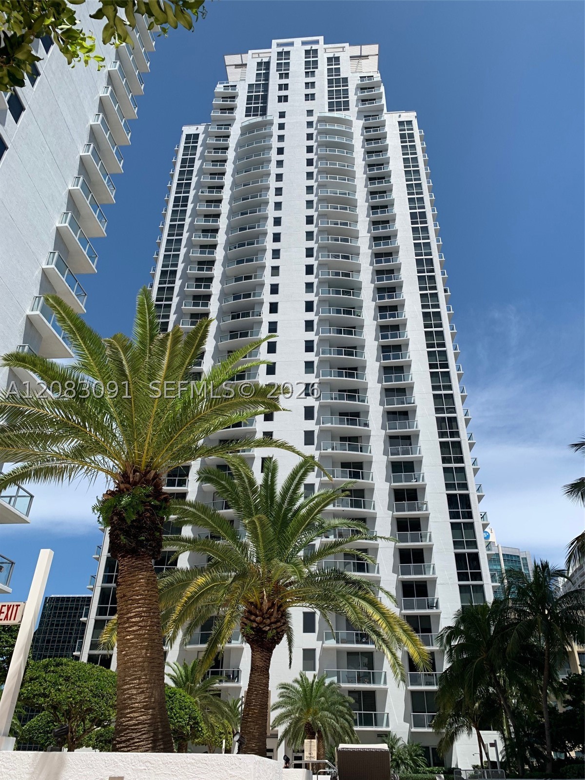 1060 Brickell Ave #1713, Miami FL 33131