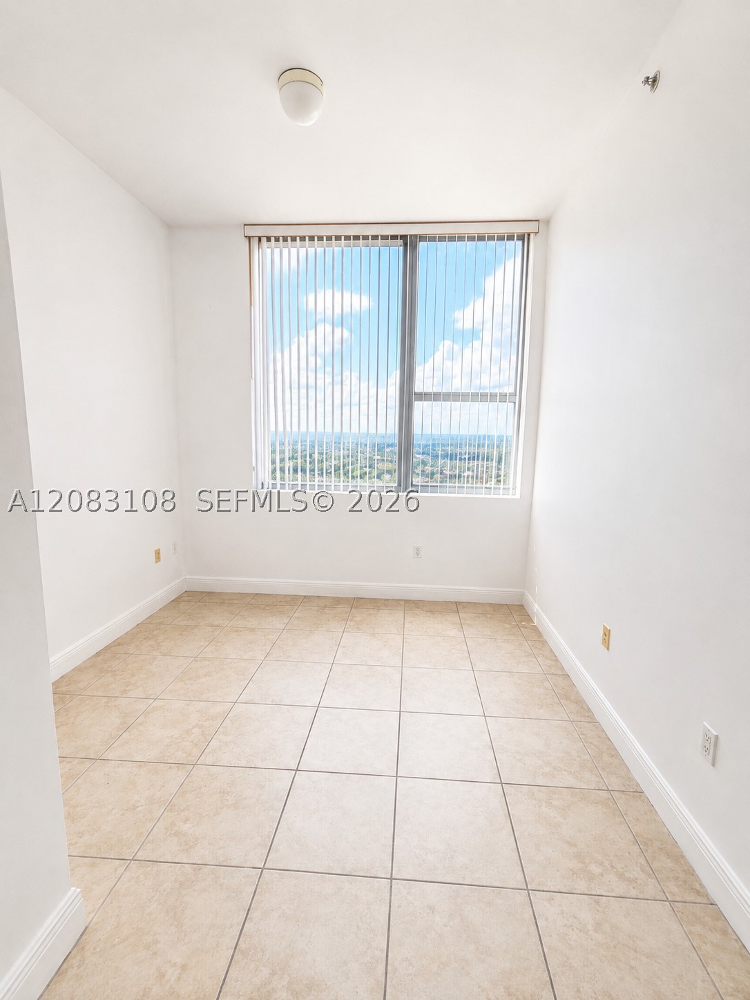2681 N Flamingo Rd #2705S, Sunrise FL 33323