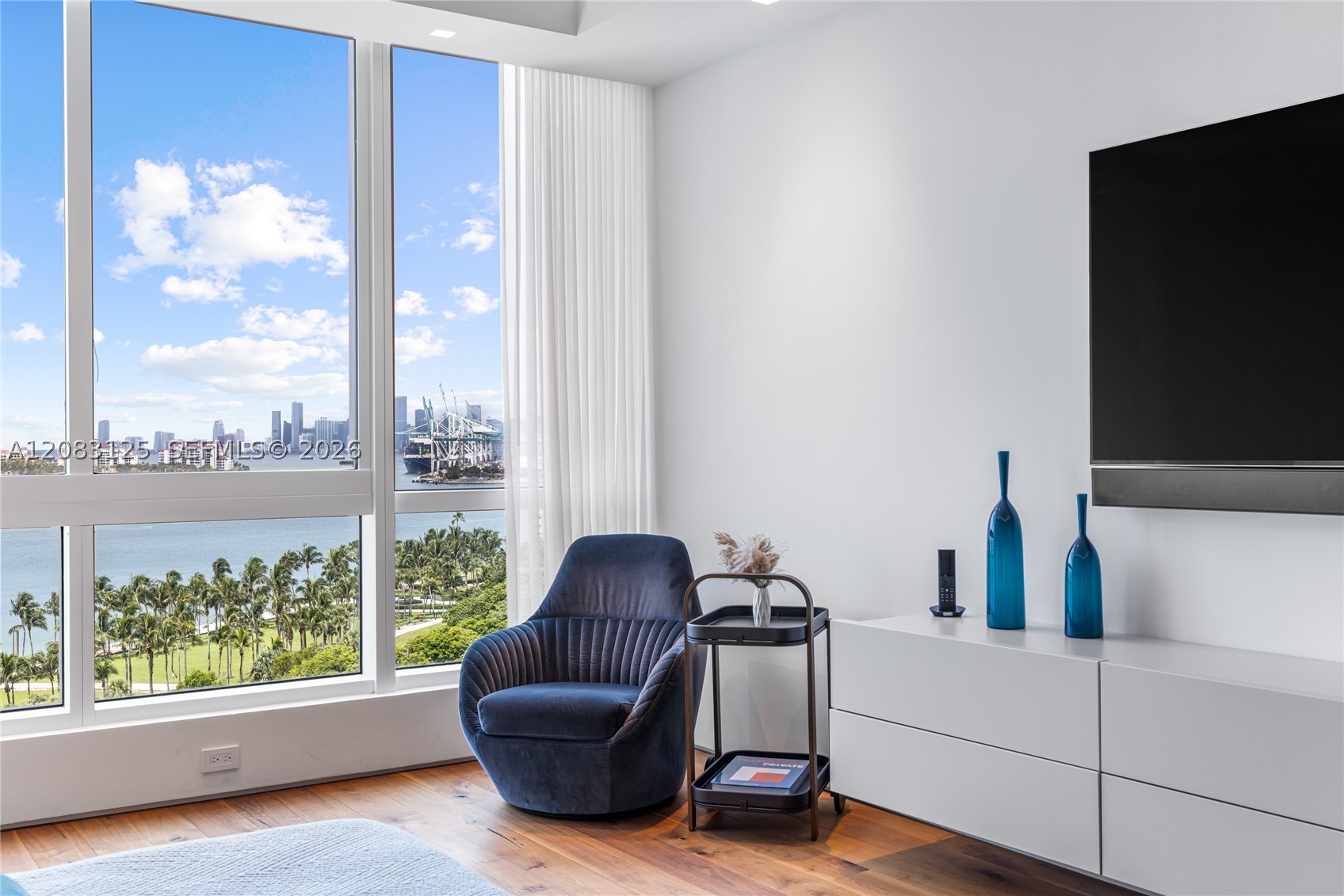 100 S Pointe Dr #1102/03, Miami Beach FL 33139