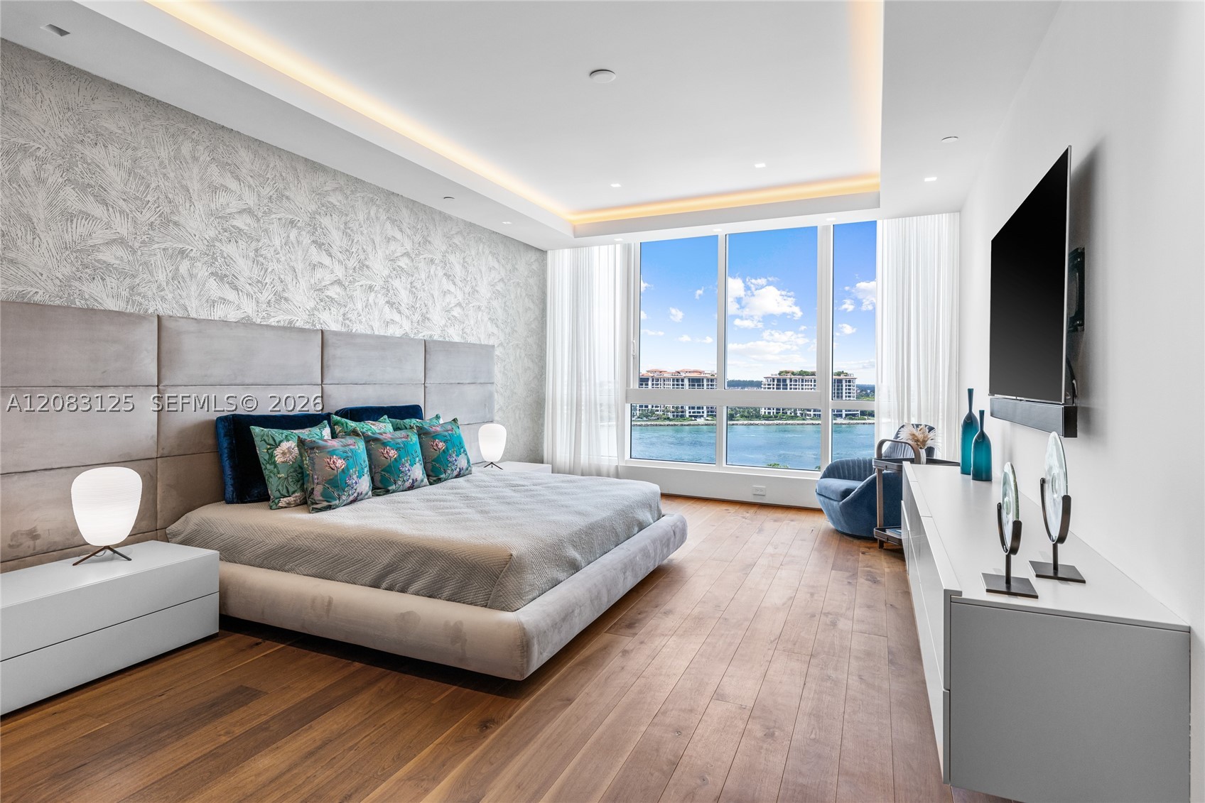 100 S Pointe Dr #1102/03, Miami Beach FL 33139