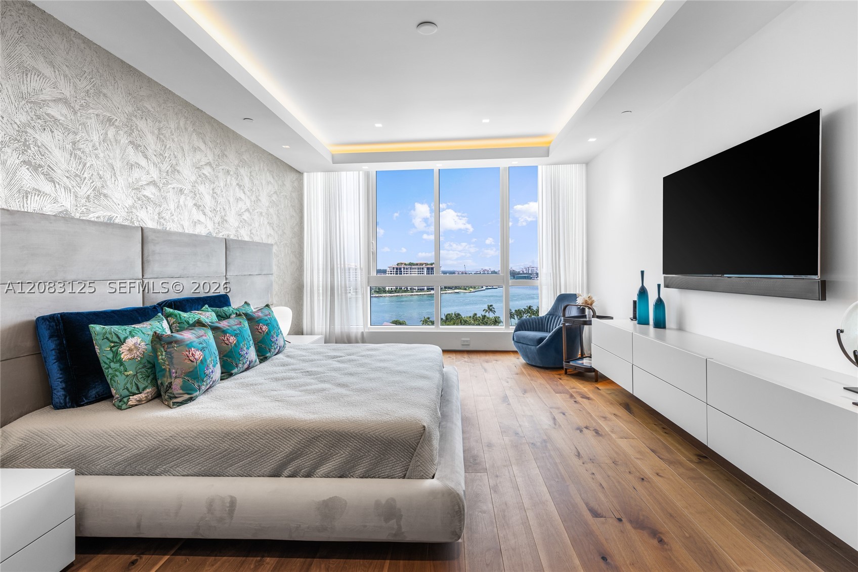 100 S Pointe Dr #1102/03, Miami Beach FL 33139