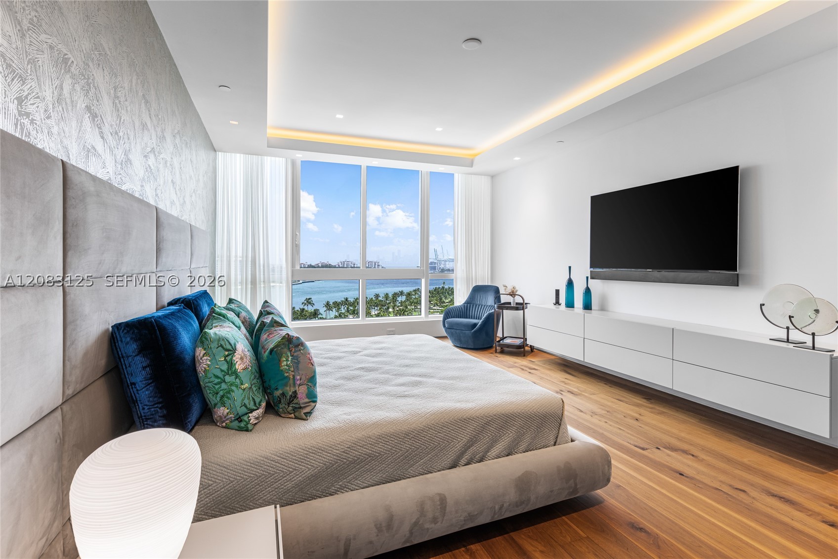 100 S Pointe Dr #1102/03, Miami Beach FL 33139