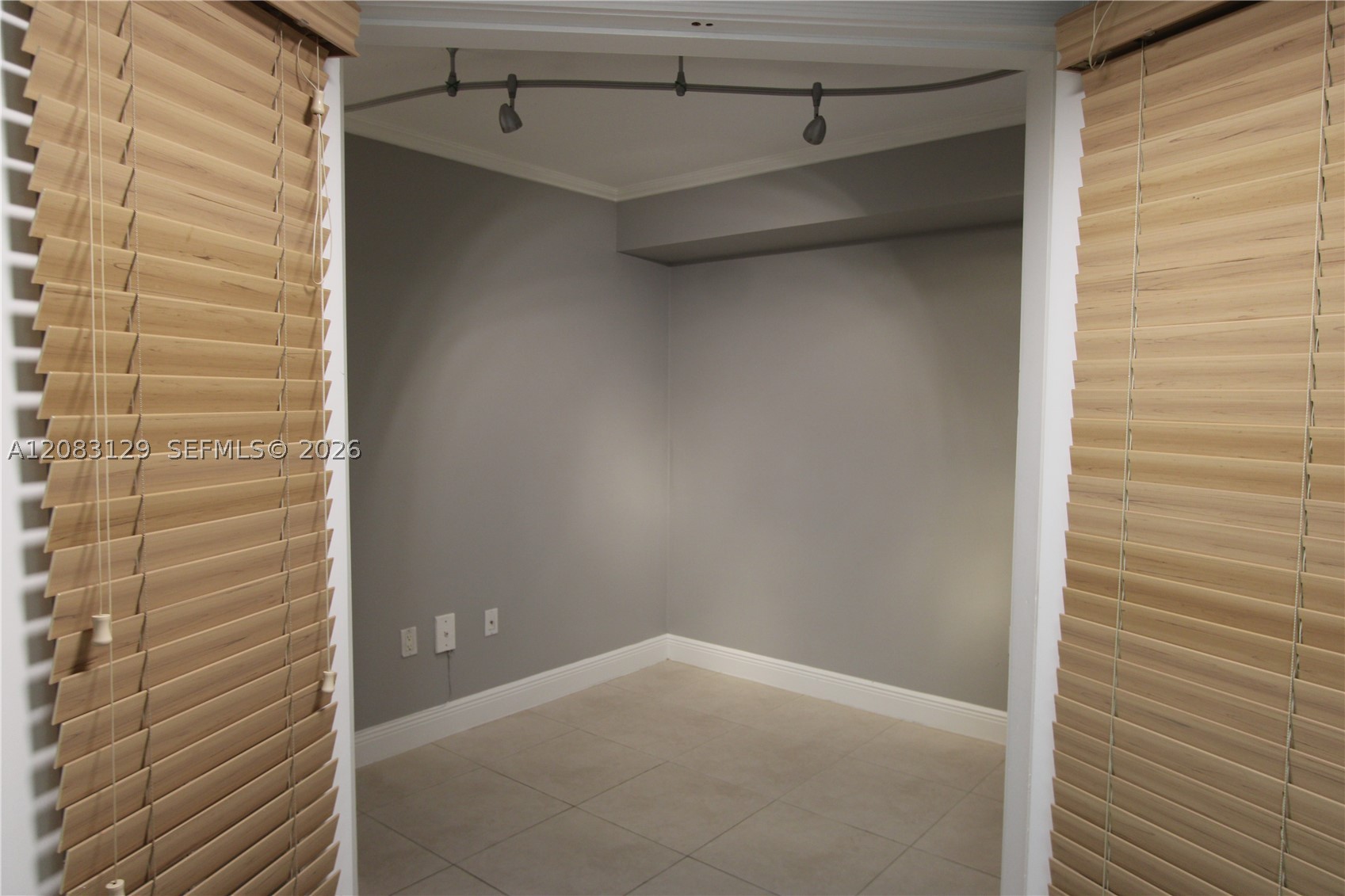 15495 N Miami Lakeway N #104-4, Miami Lakes FL 33014