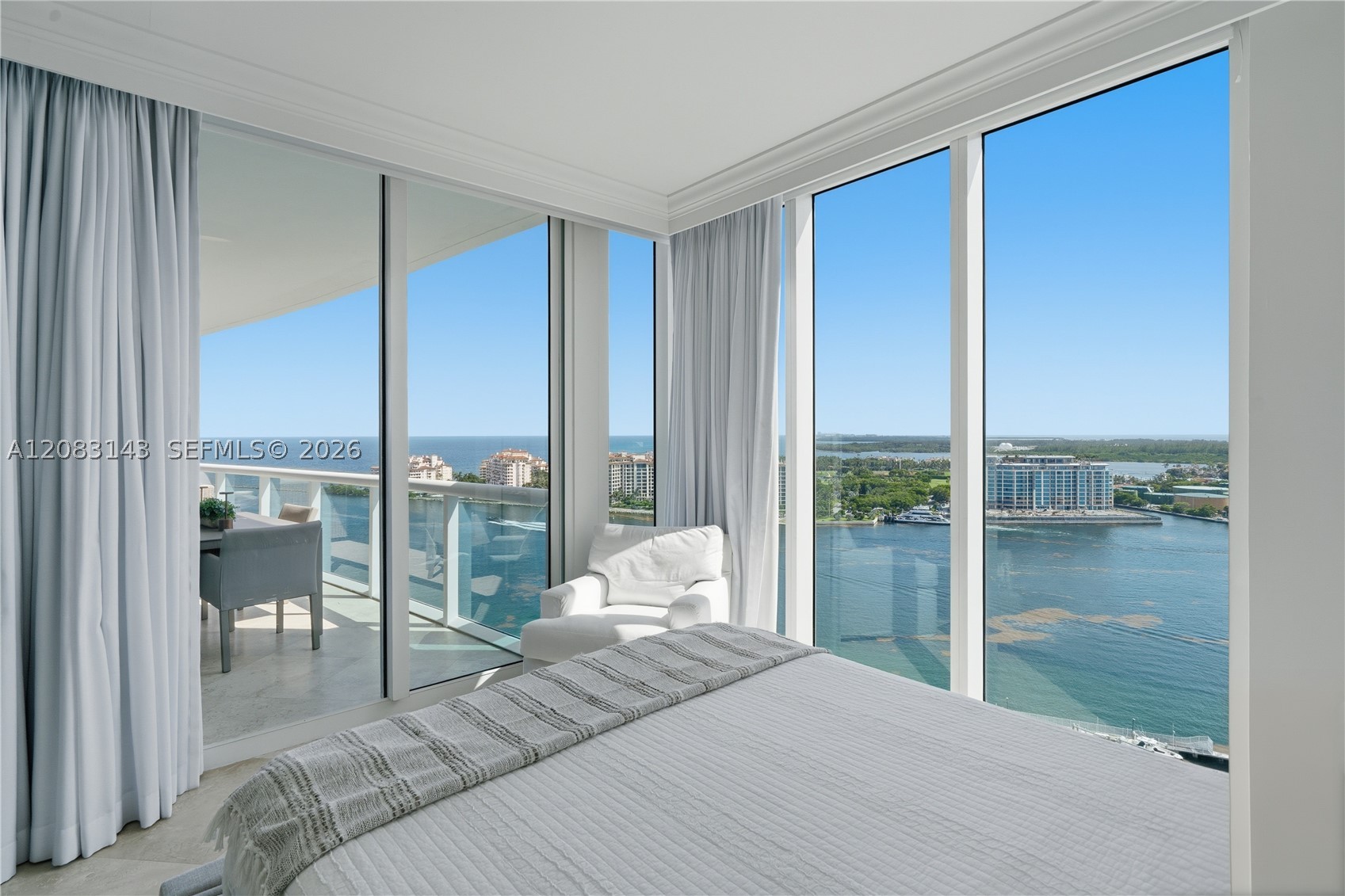 1000 S Pointe Dr #2202, Miami Beach FL 33139
