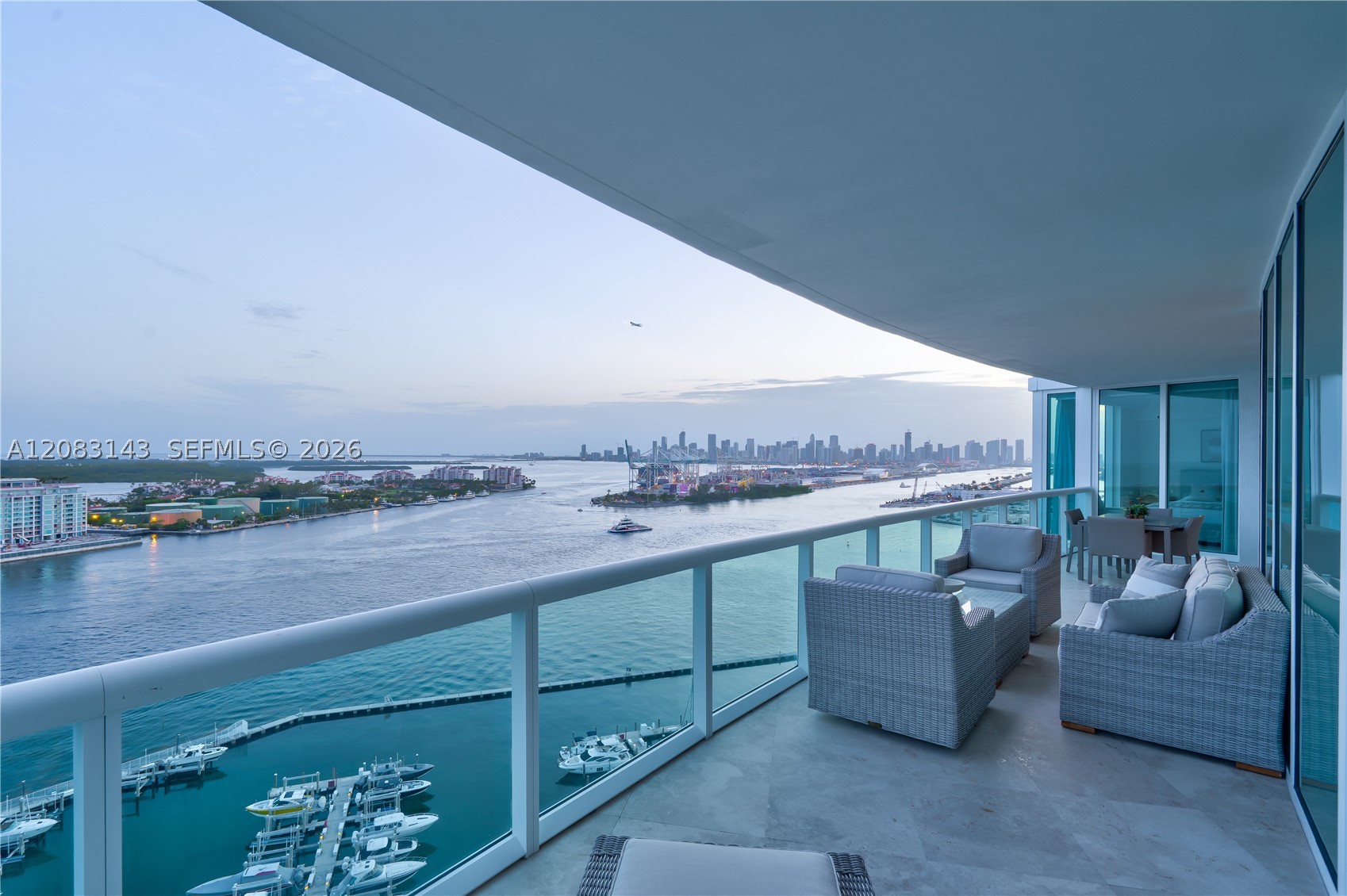 1000 S Pointe Dr #2202, Miami Beach FL 33139