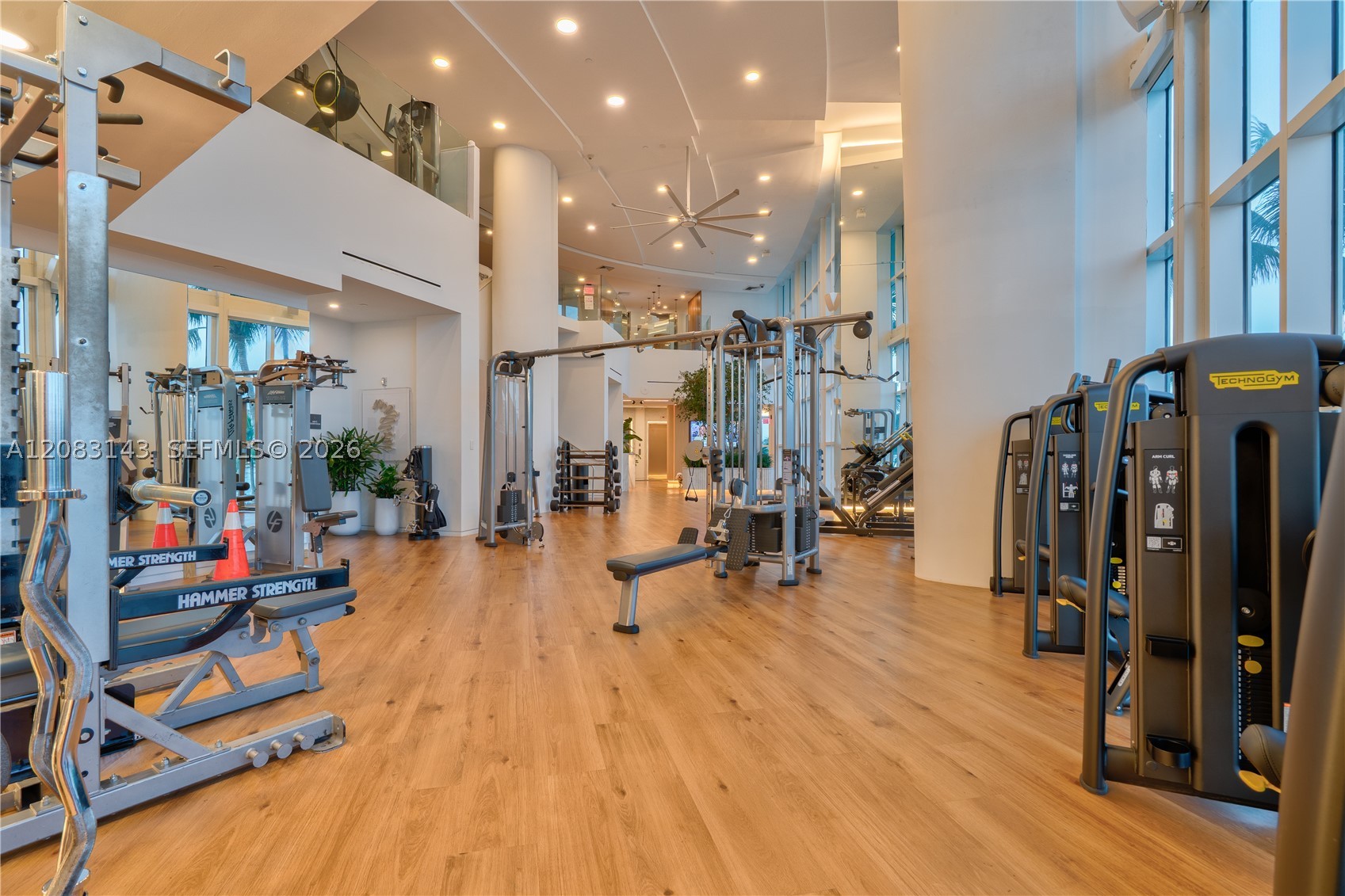 1000 S Pointe Dr #2202, Miami Beach FL 33139