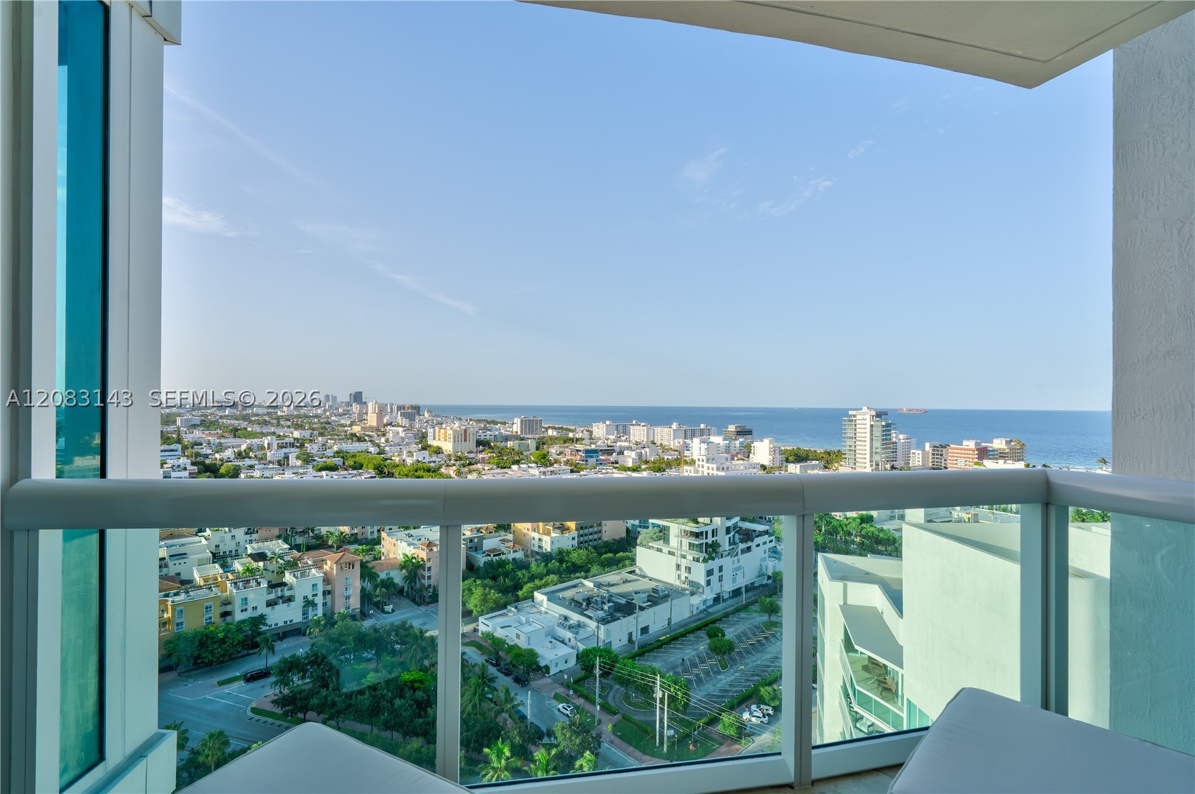 1000 S Pointe Dr #2202, Miami Beach FL 33139