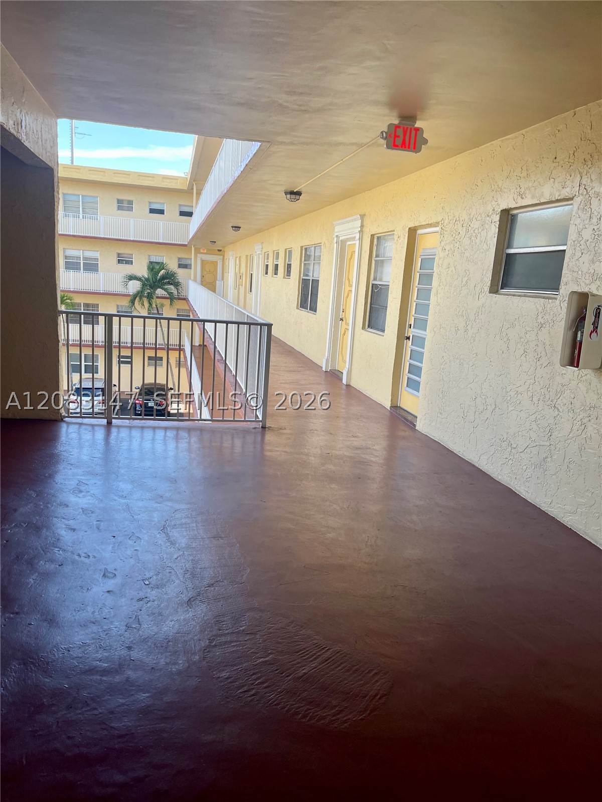 3940 NW 42nd Ave #321, Lauderdale Lakes FL 33319