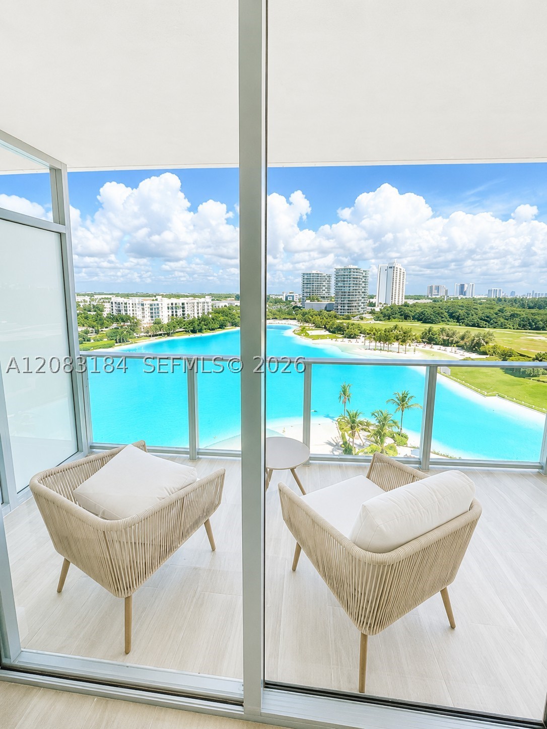 2411 Laguna Cir #709, Miami FL 33181