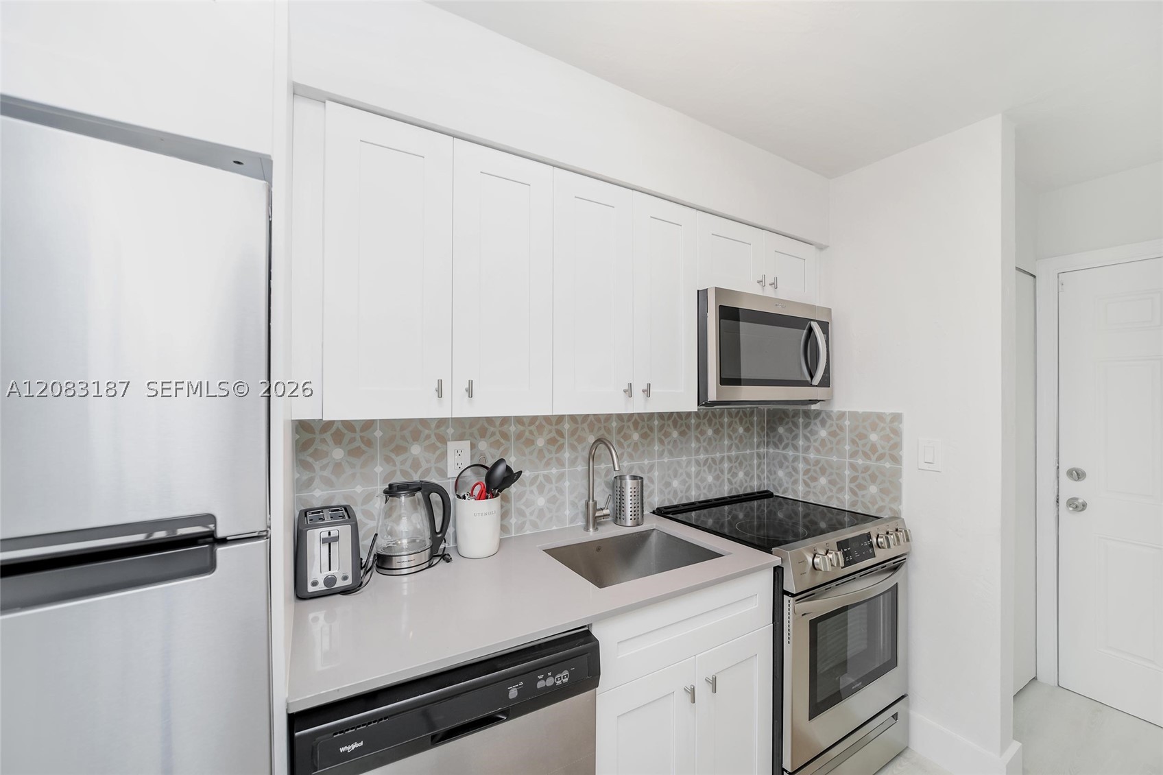 6210 SW 59th Pl #0, South Miami FL 33143
