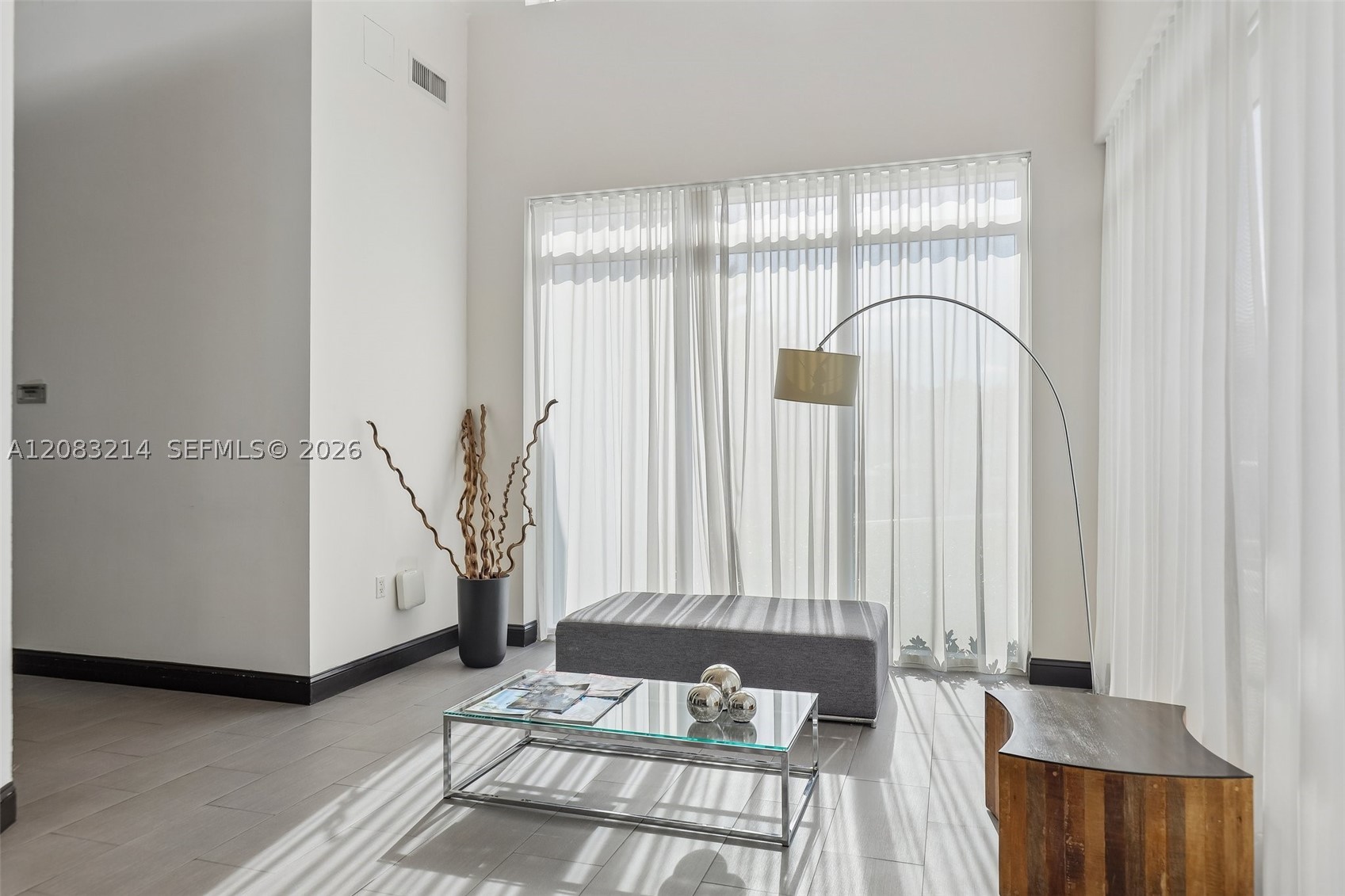 3301 NE 183rd St #403, Aventura FL 33160