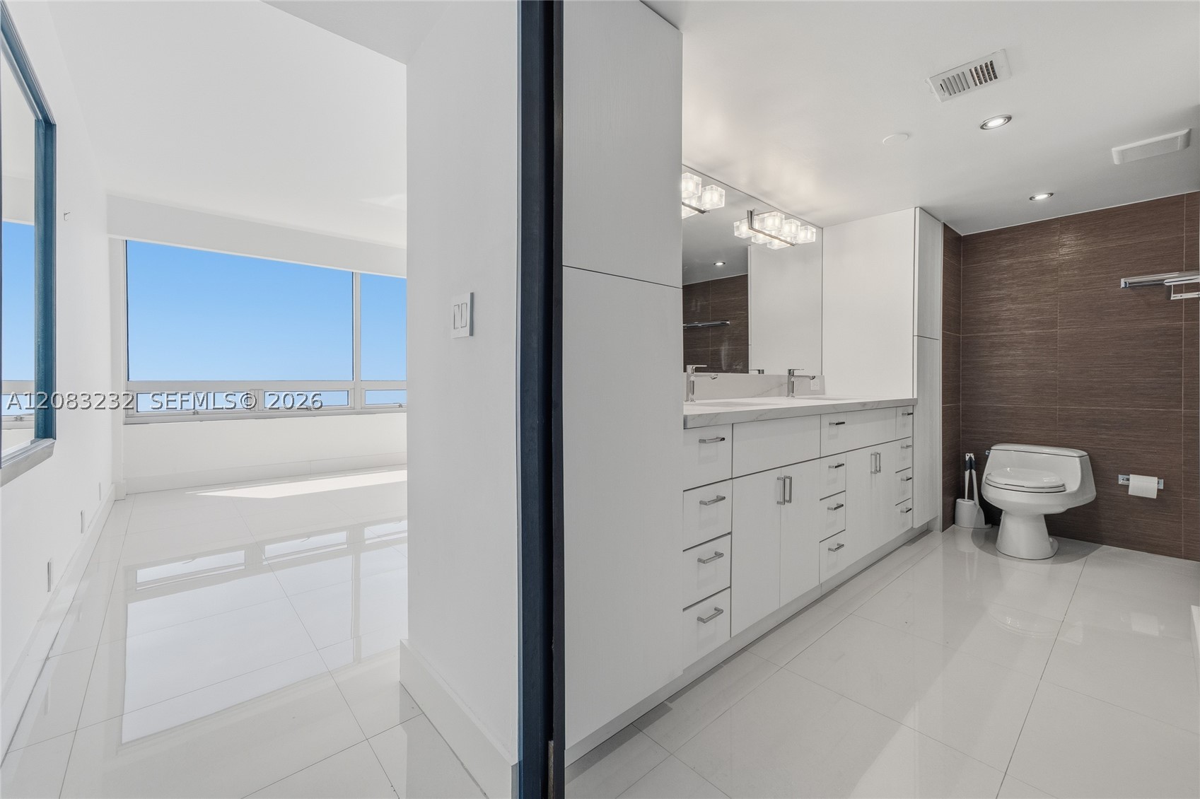 1541 Brickell Ave #B3403, Miami FL 33129