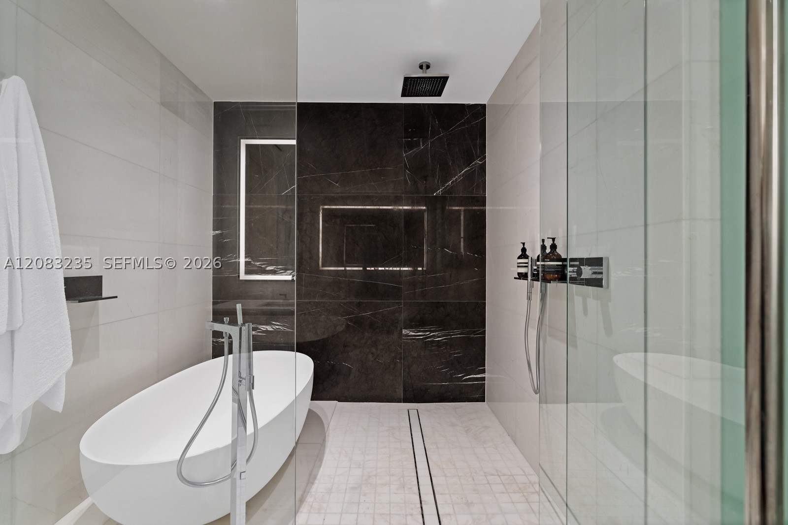 300 BISCAYNE BOULEVARD WAY #3302E, Miami FL 33131