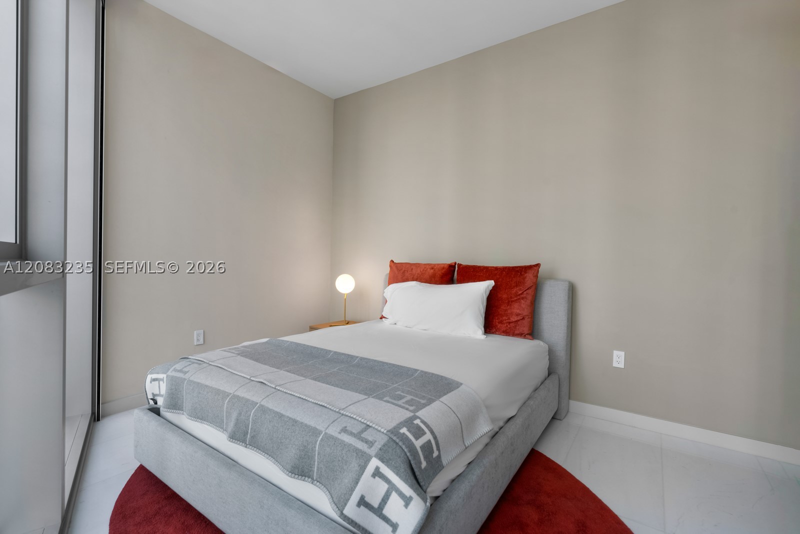 300 BISCAYNE BOULEVARD WAY #3302E, Miami FL 33131