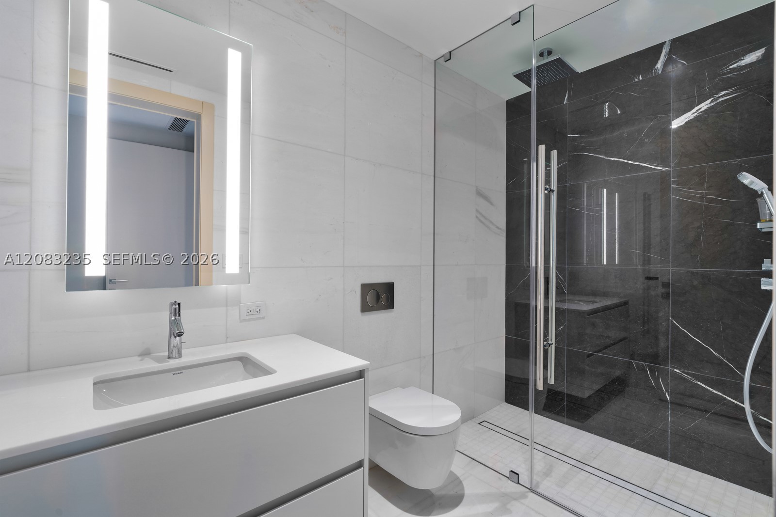 300 BISCAYNE BOULEVARD WAY #3302E, Miami FL 33131