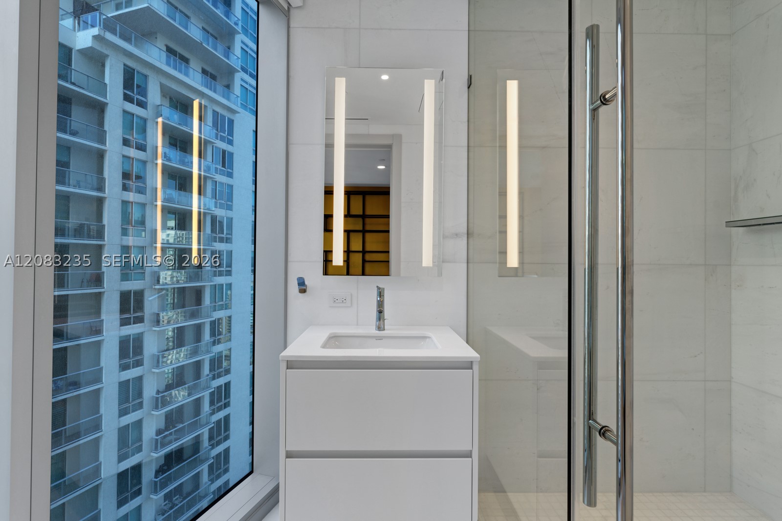300 BISCAYNE BOULEVARD WAY #3302E, Miami FL 33131