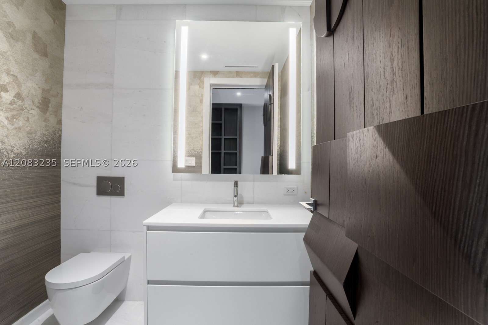300 BISCAYNE BOULEVARD WAY #3302E, Miami FL 33131