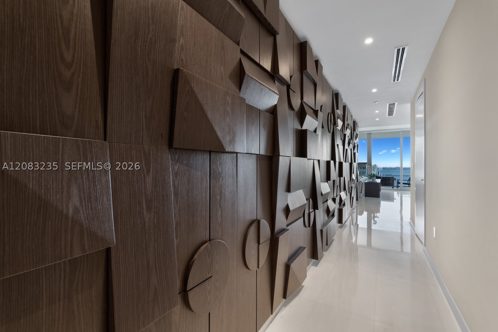 300 BISCAYNE BOULEVARD WAY #3302E, Miami FL 33131