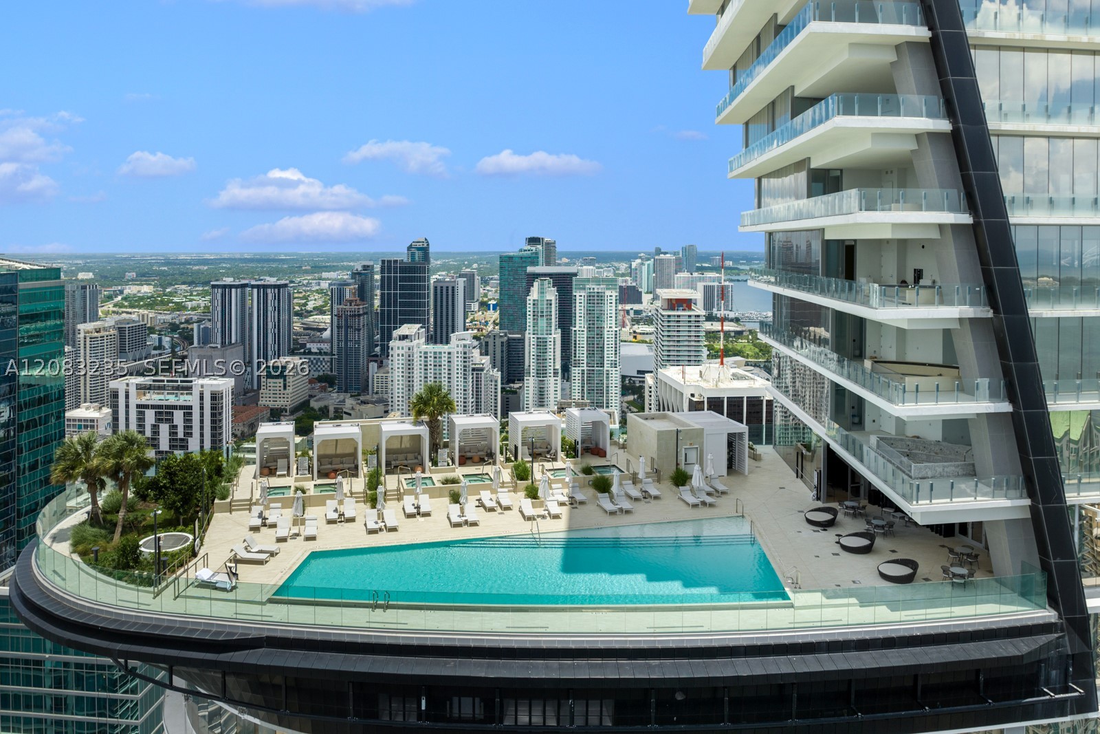 300 BISCAYNE BOULEVARD WAY #3302E, Miami FL 33131