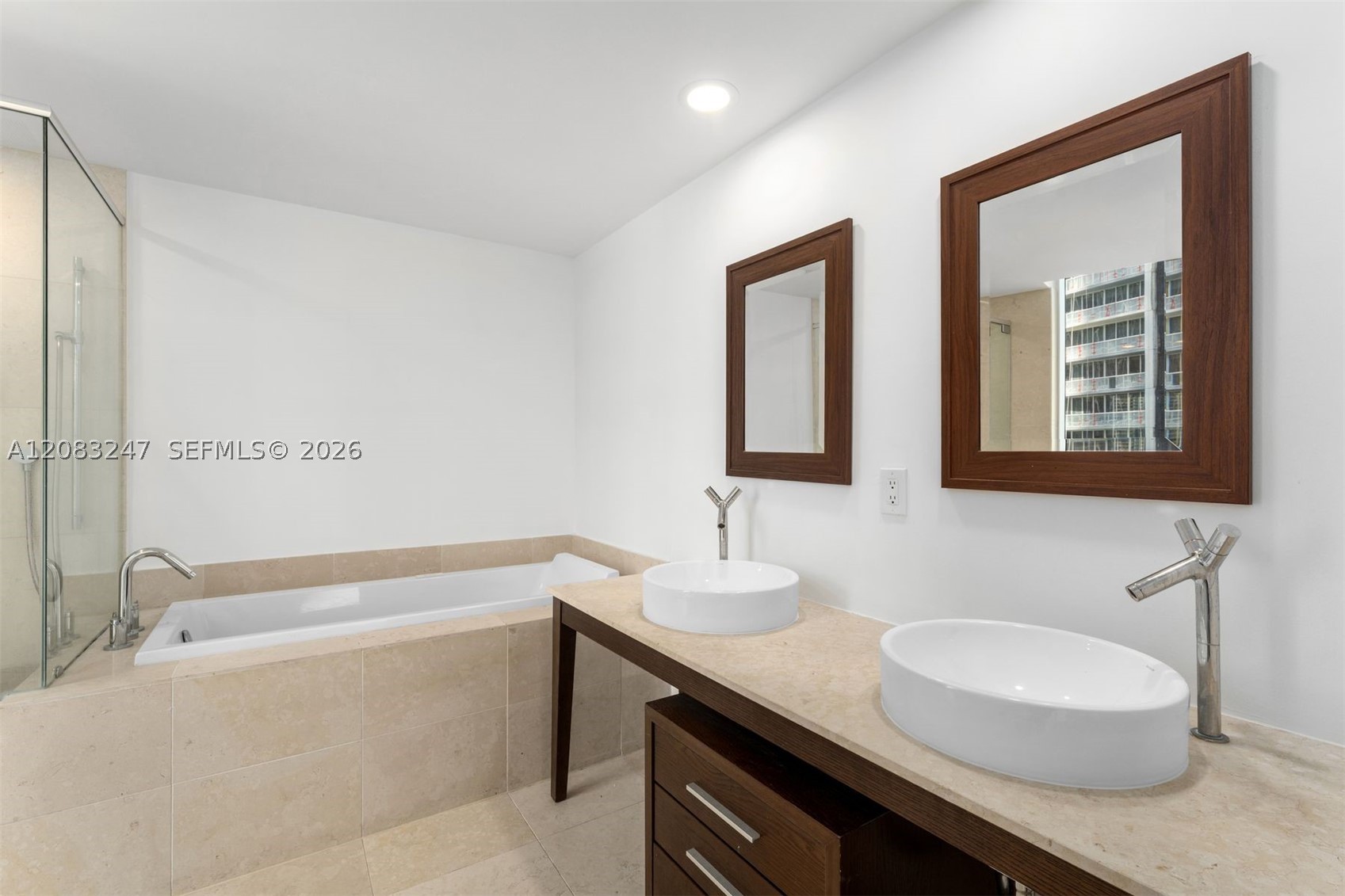 495 Brickell Ave #1811, Miami FL 33131