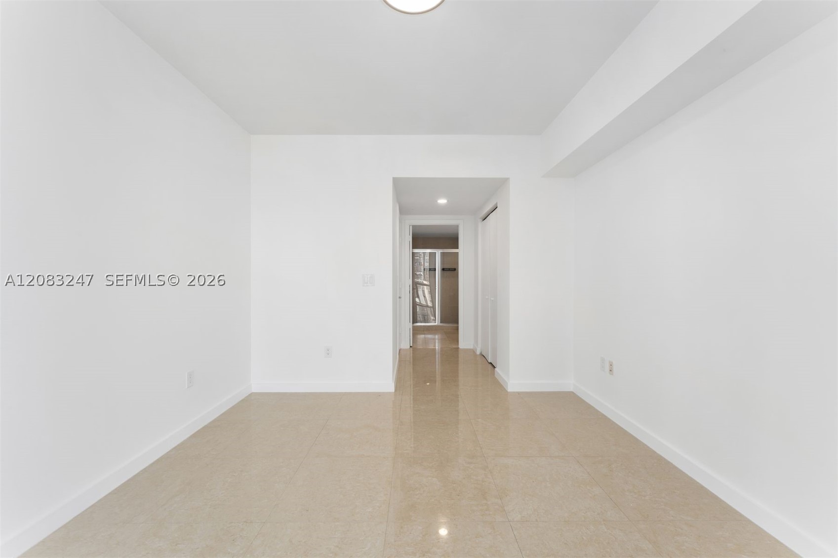 495 Brickell Ave #1811, Miami FL 33131