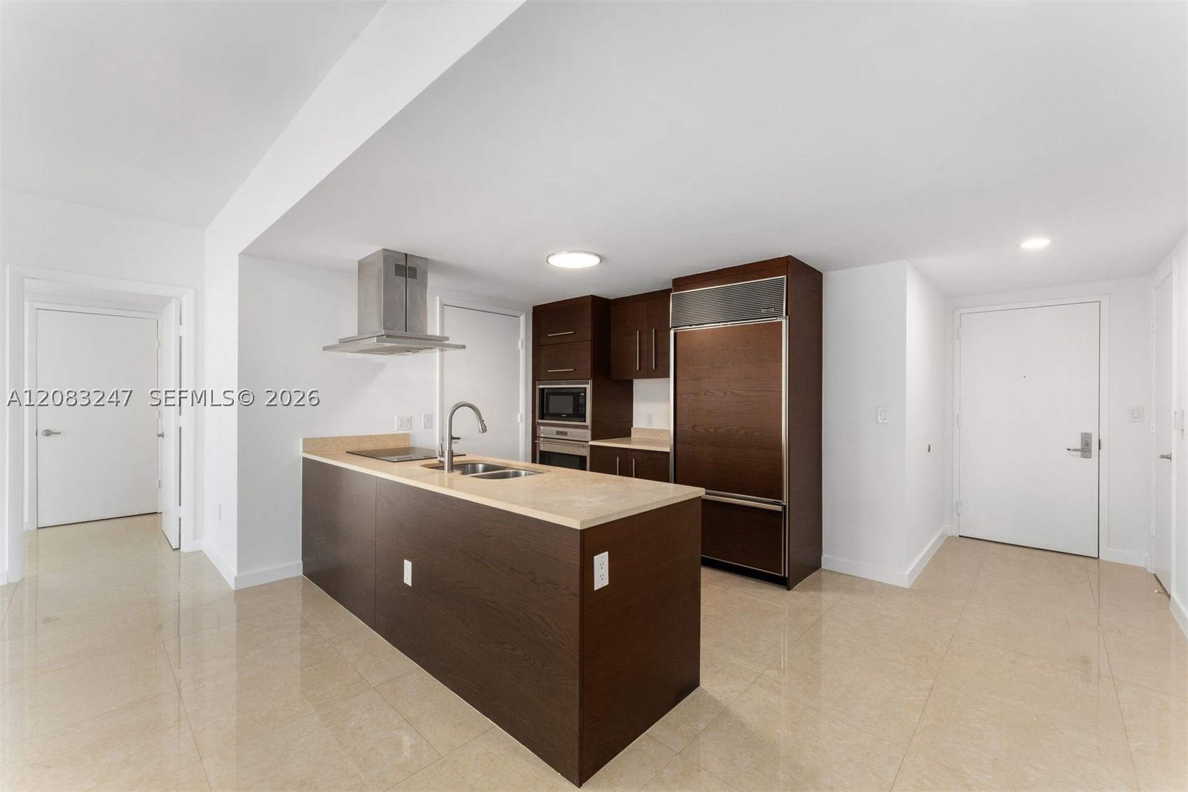 495 Brickell Ave #1811, Miami FL 33131