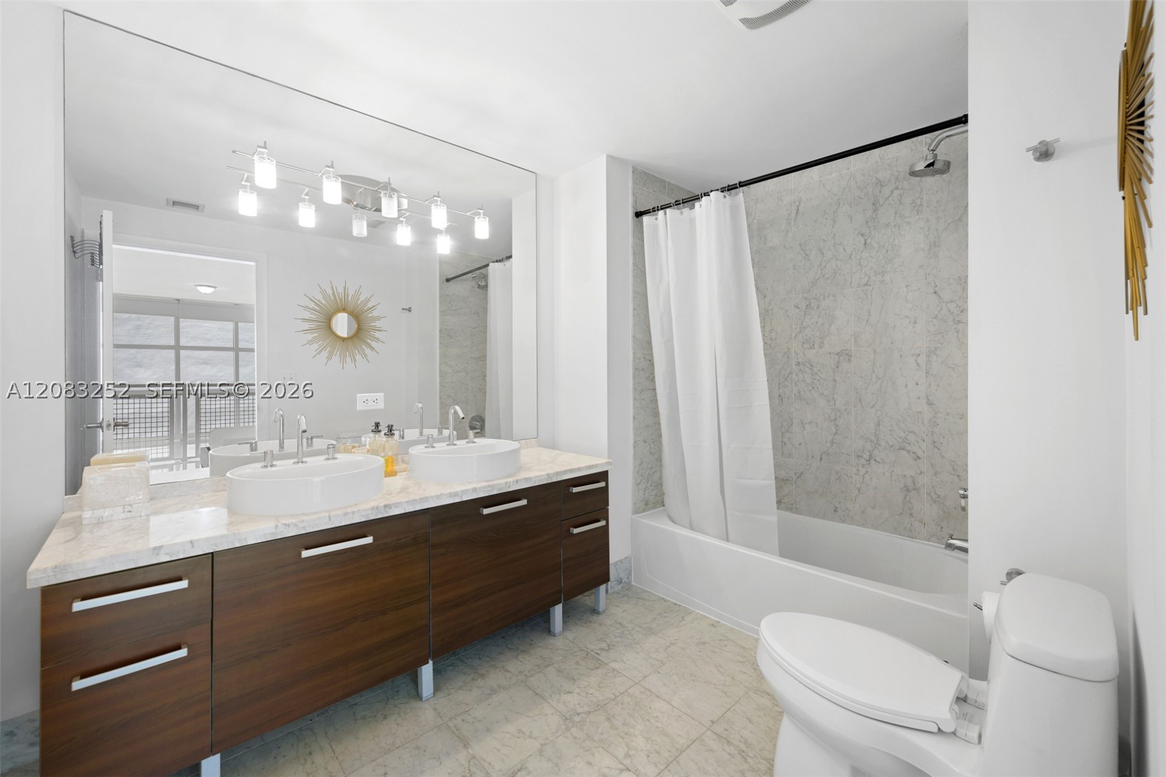 244 Biscayne Blvd #451, Miami FL 33132