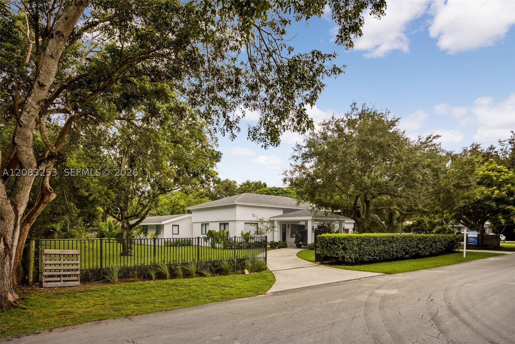 8800 SW 118th St, Miami FL 33176