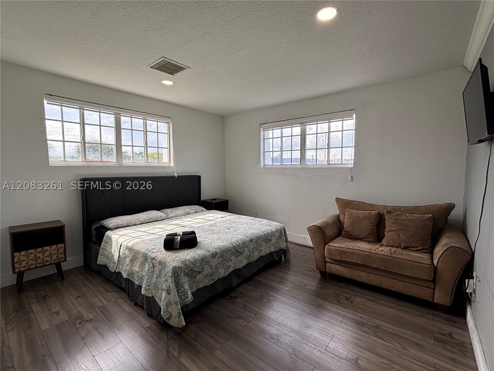 4120 NW 166th St, Miami Gardens FL 33054