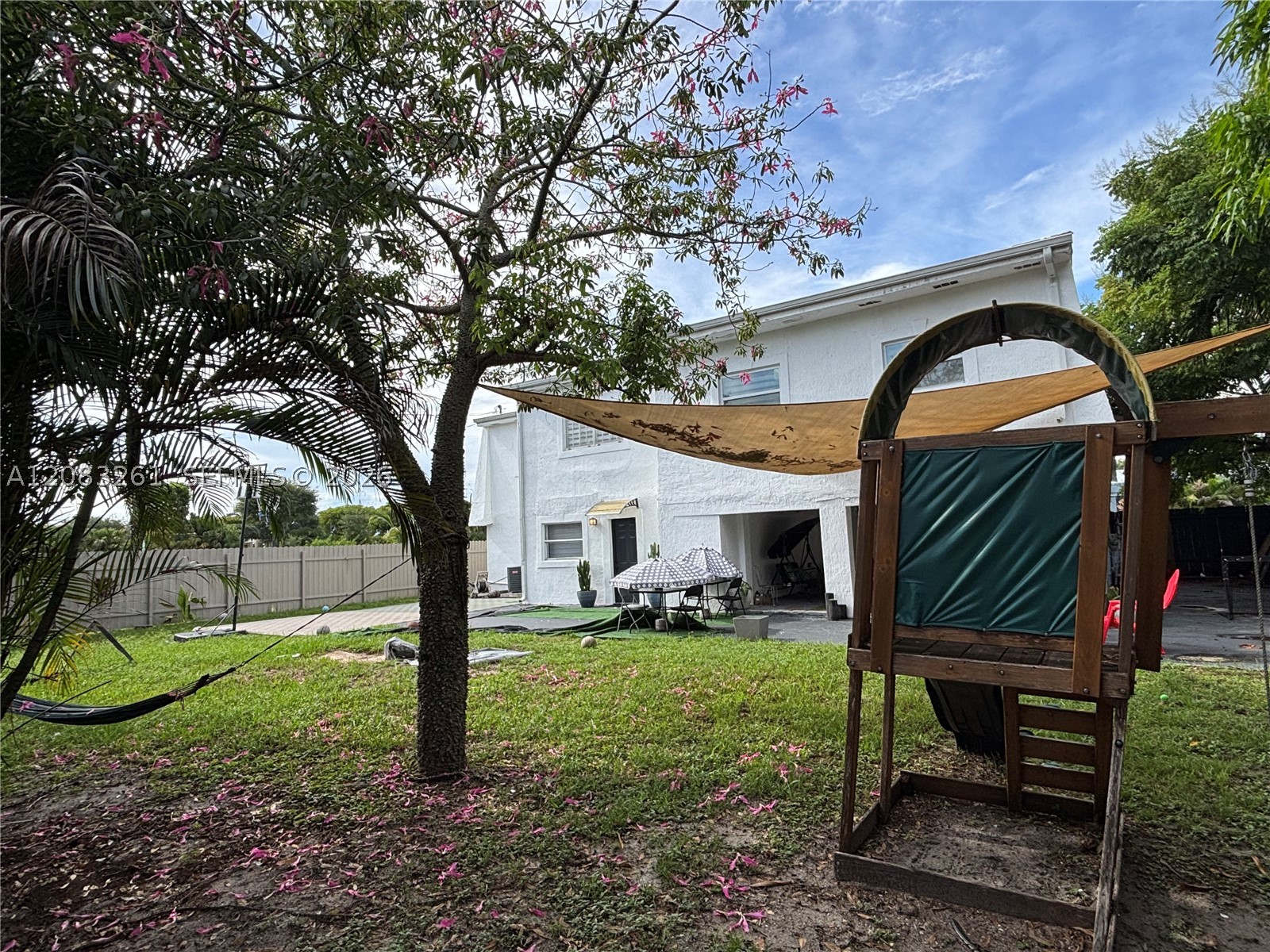 4120 NW 166th St, Miami Gardens FL 33054