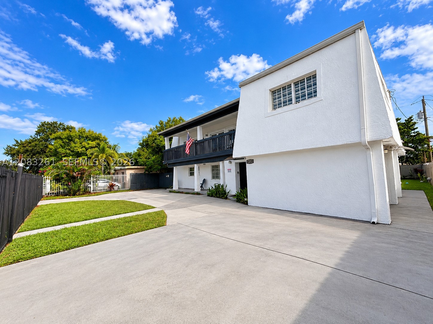4120 NW 166th St, Miami Gardens FL 33054