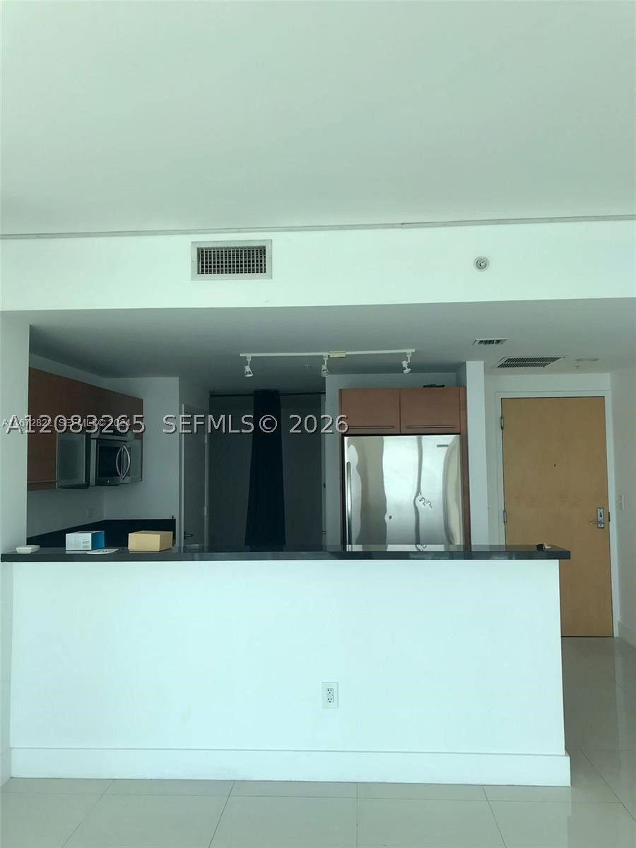 244 Biscayne Blvd #1603, Miami FL 33132