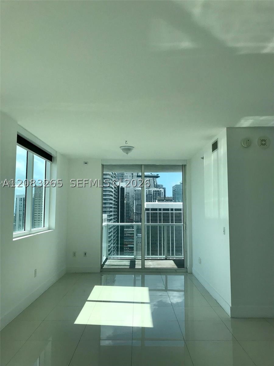 244 Biscayne Blvd #1603, Miami FL 33132