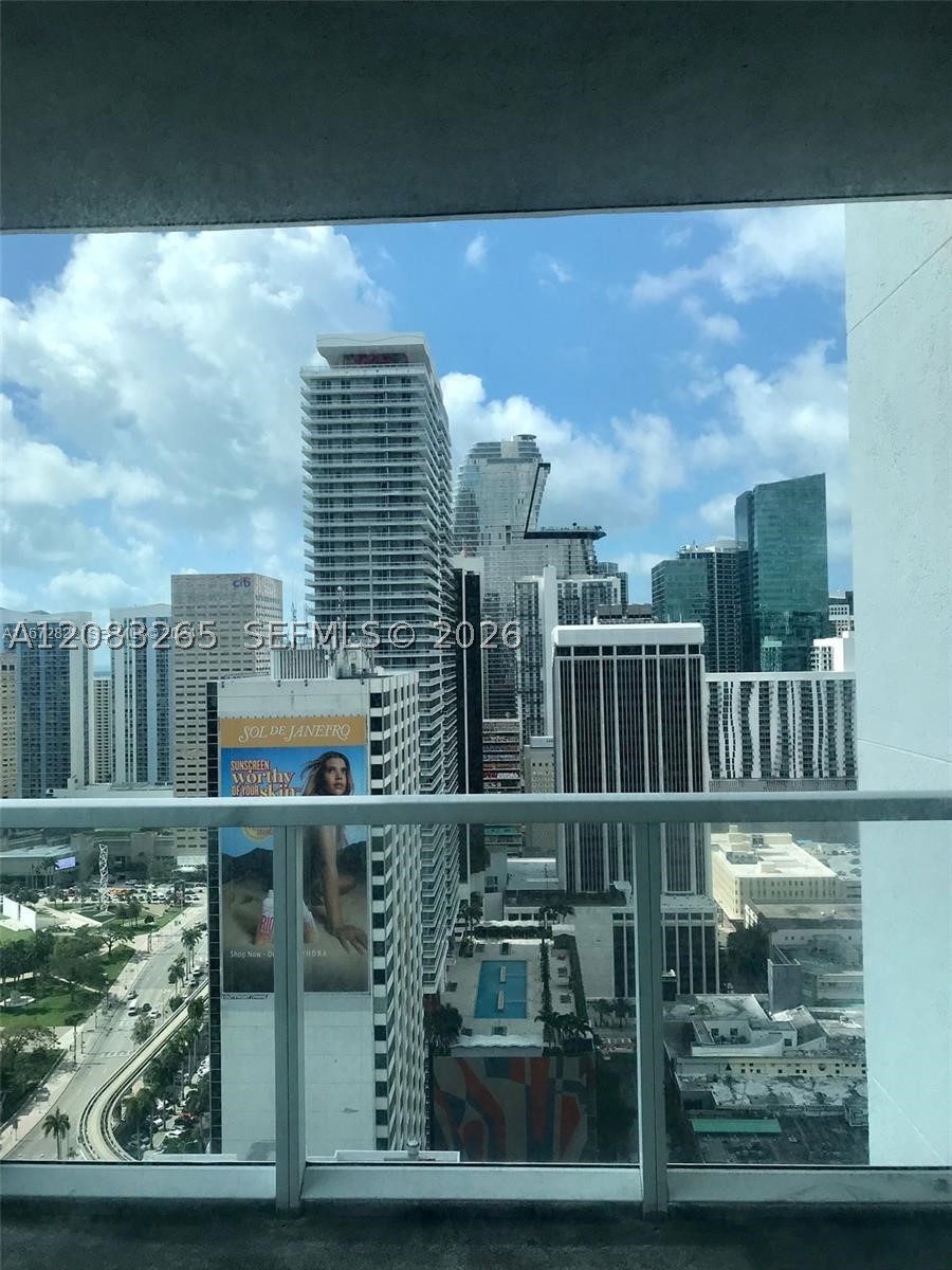 244 Biscayne Blvd #1603, Miami FL 33132