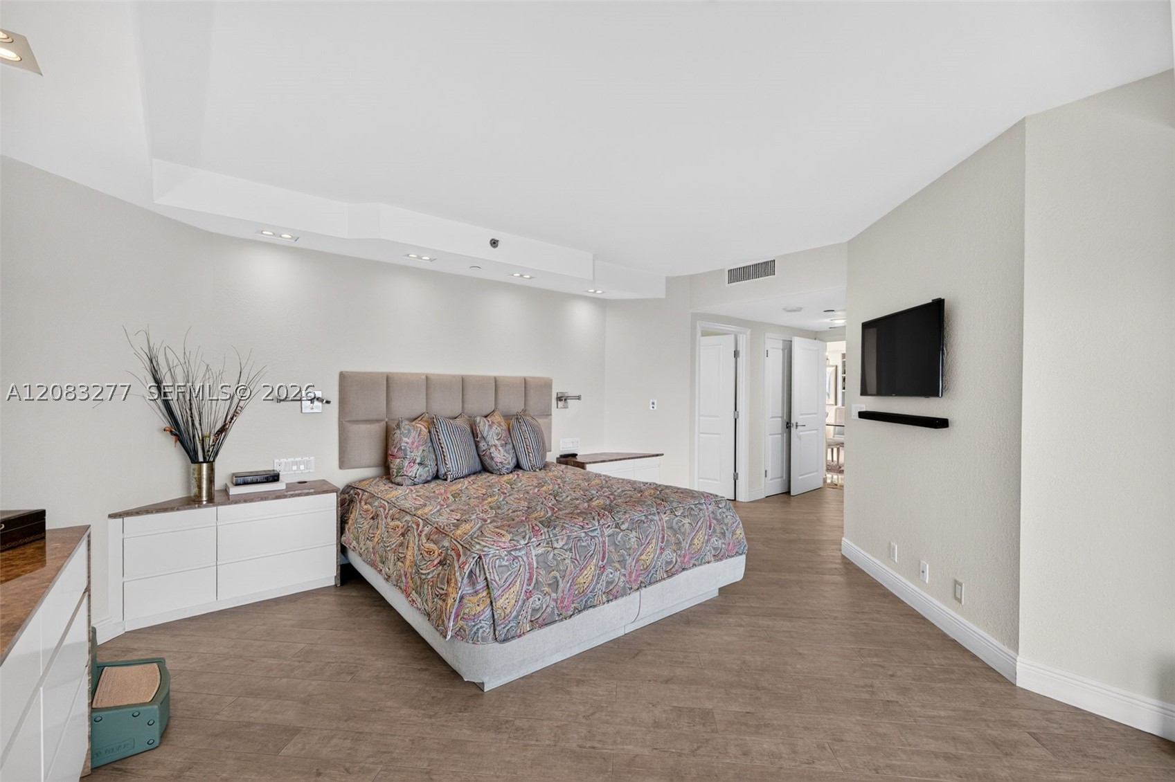 2800 Island Blvd #1202, Aventura FL 33160