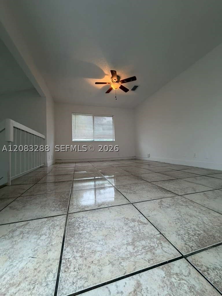 5822 NW 21st St #39-E, Lauderhill FL 33313