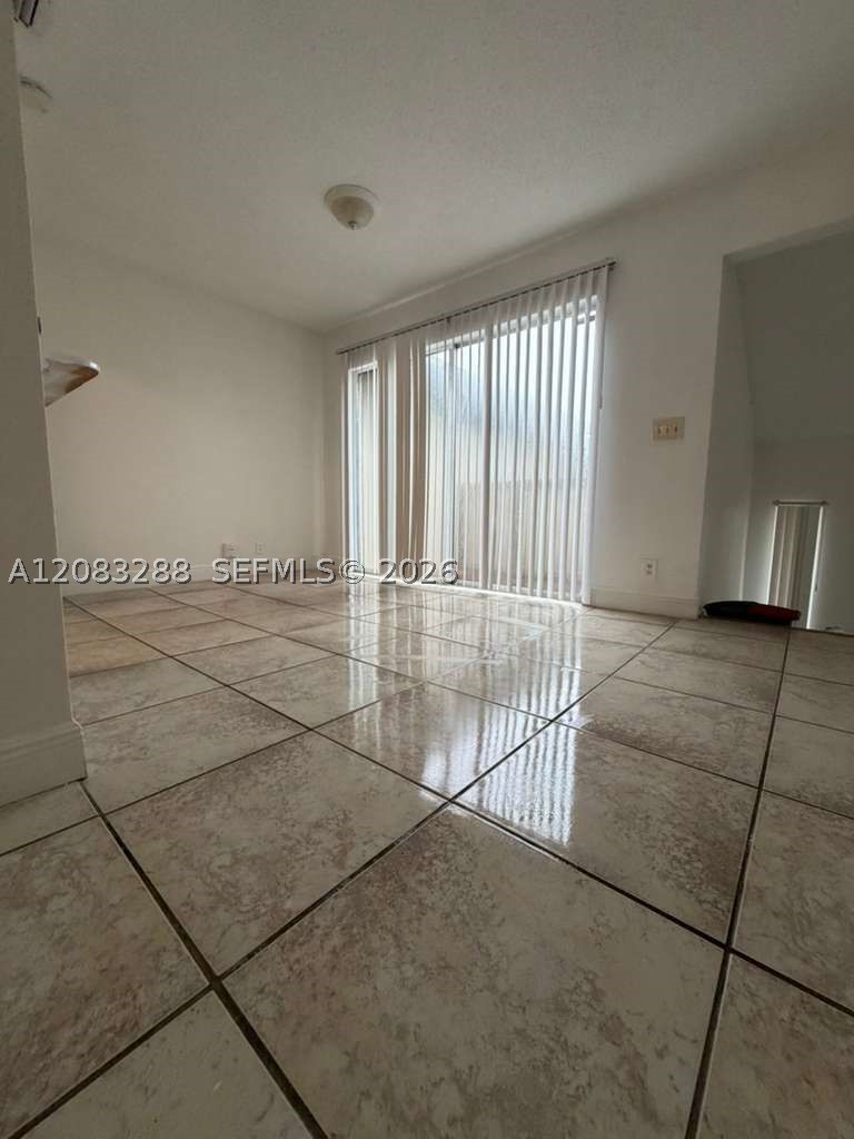 5822 NW 21st St #39-E, Lauderhill FL 33313