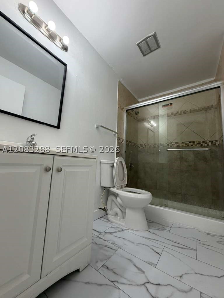 5822 NW 21st St #39-E, Lauderhill FL 33313