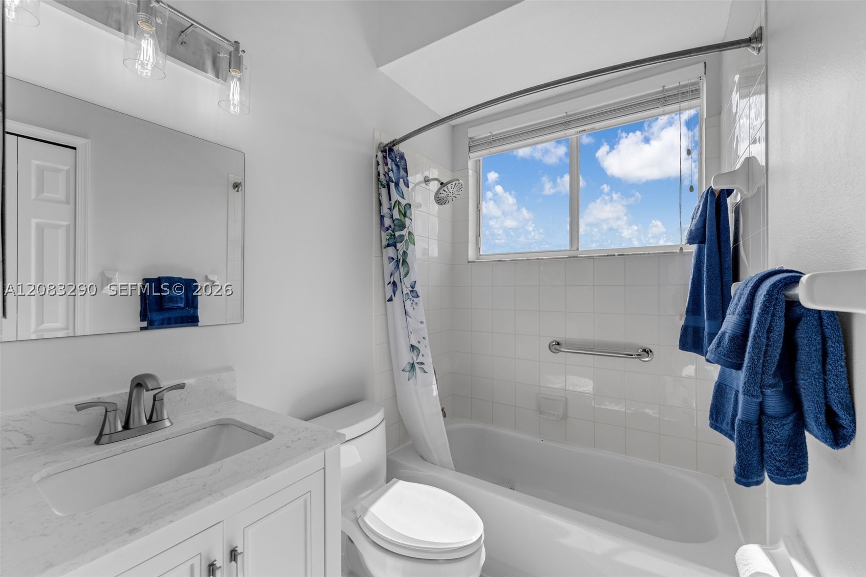 2825 Fairways Dr, Homestead FL 33035