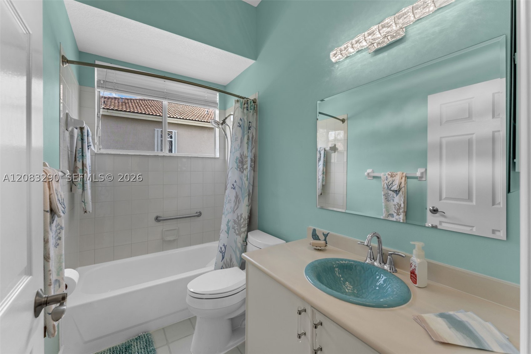 2825 Fairways Dr, Homestead FL 33035