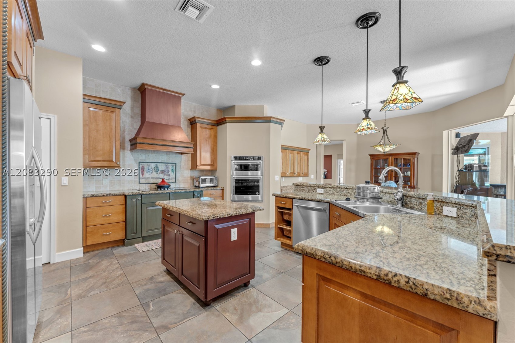 2825 Fairways Dr, Homestead FL 33035
