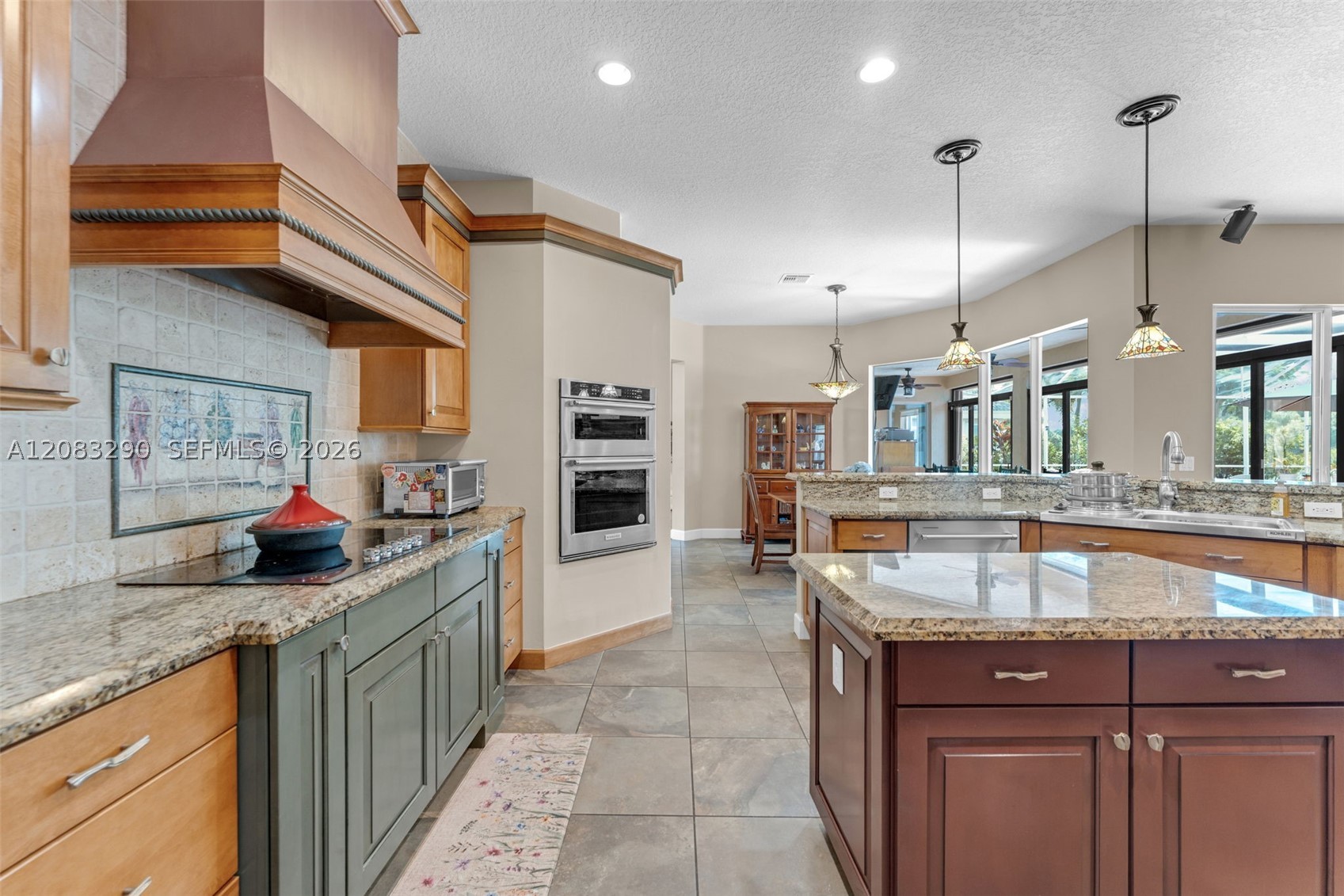2825 Fairways Dr, Homestead FL 33035