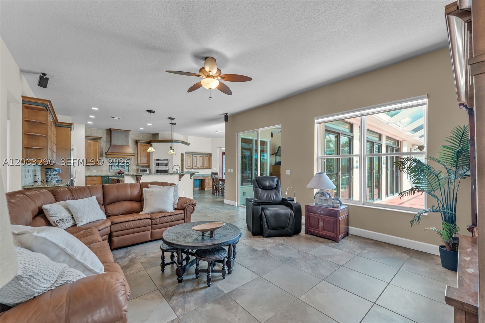 2825 Fairways Dr, Homestead FL 33035