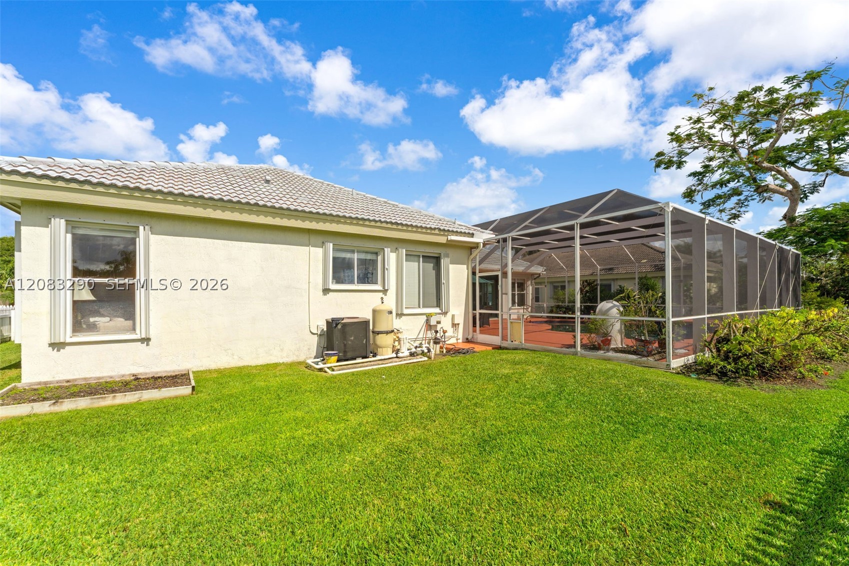2825 Fairways Dr, Homestead FL 33035