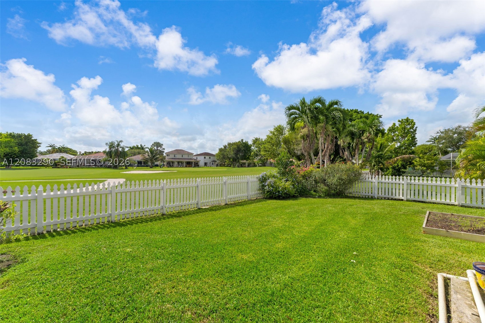 2825 Fairways Dr, Homestead FL 33035