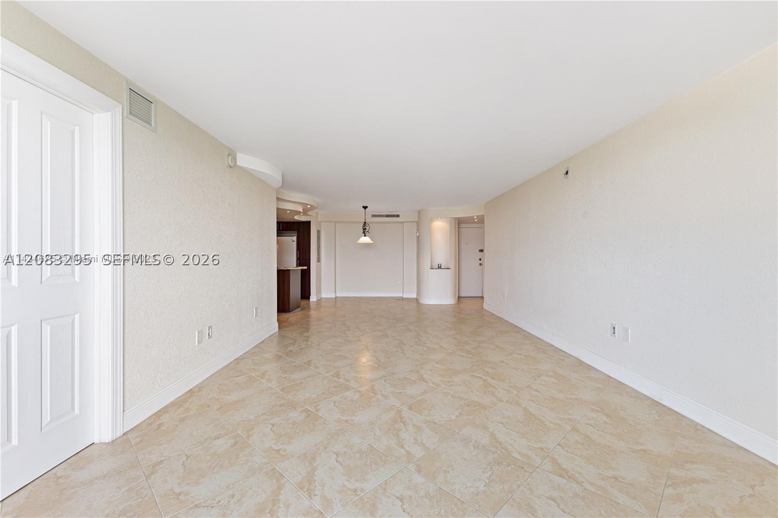 13155 Ixora Ct #905, North Miami FL 33181