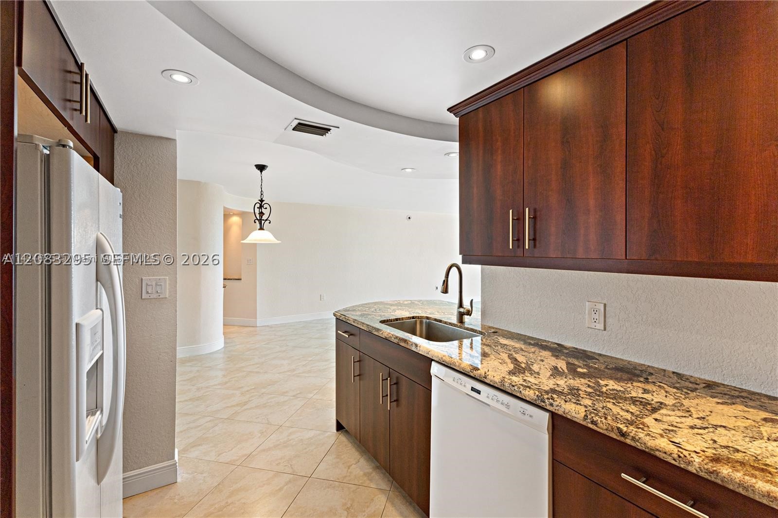 13155 Ixora Ct #905, North Miami FL 33181