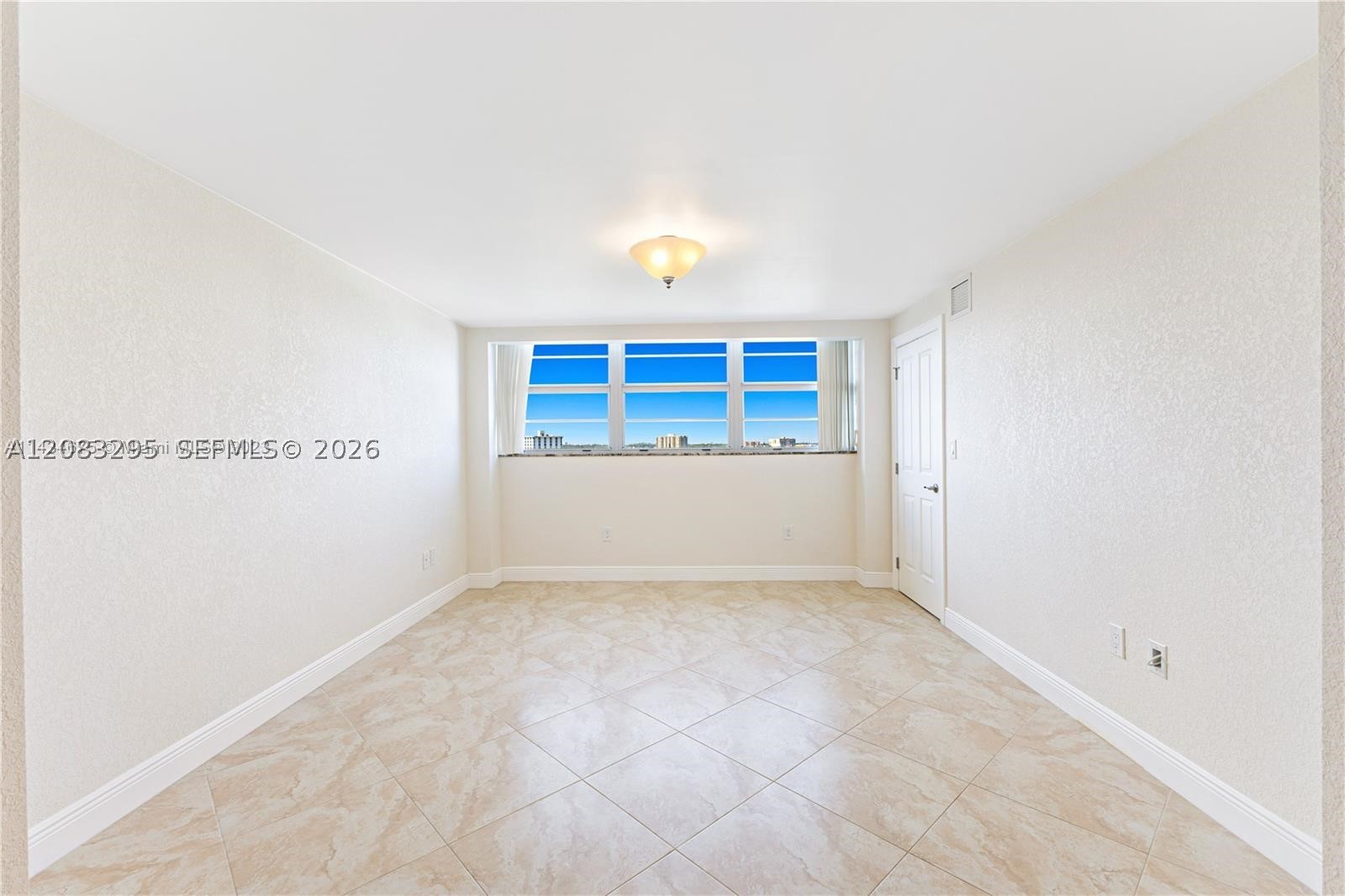 13155 Ixora Ct #905, North Miami FL 33181
